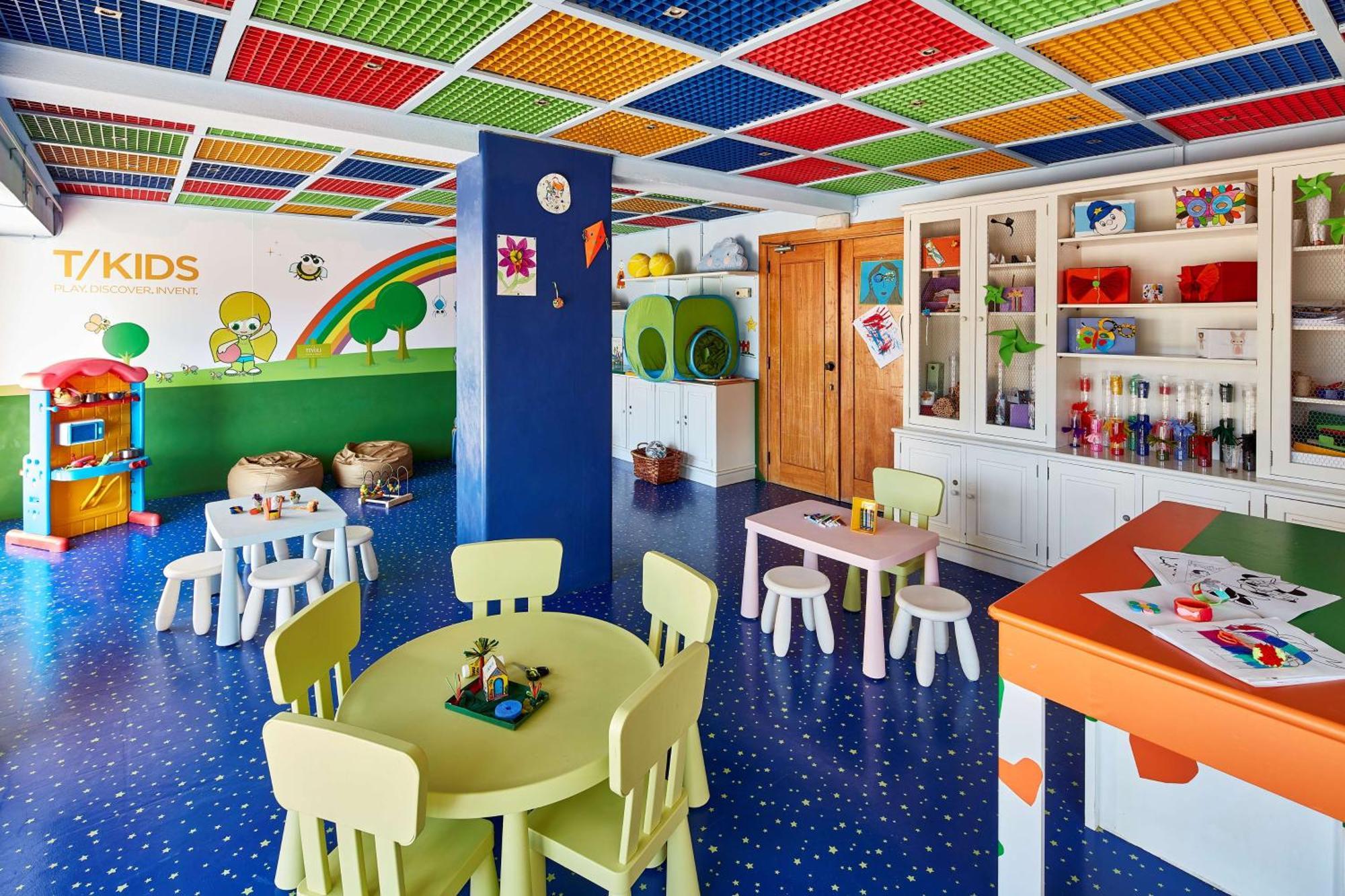 Tivoli Carvoeiro Hotel Carvoeiro  Ngoại thất bức ảnh A nursery in Spain