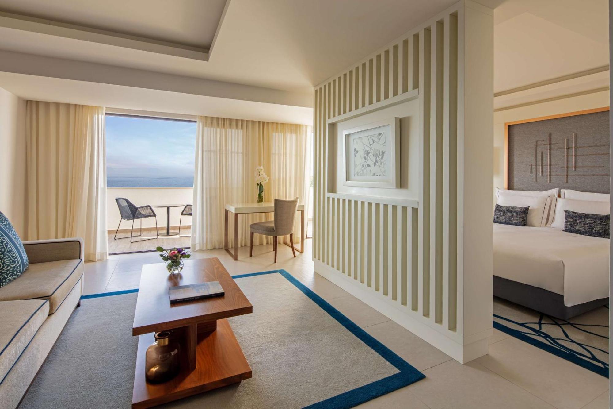 Tivoli Carvoeiro Hotel Carvoeiro  Ngoại thất bức ảnh A suite at the hotel
